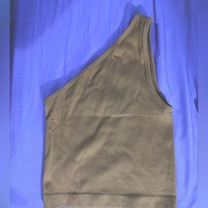 Cropped shoulder tank